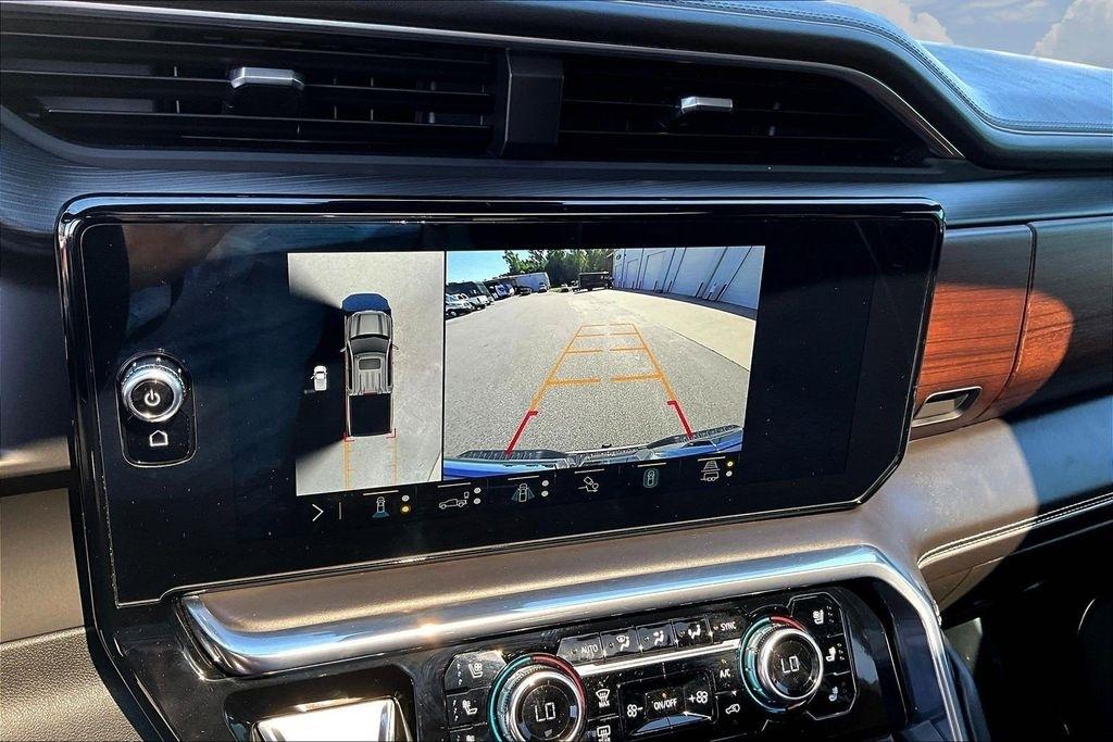 GMC Sierra 1500 Denali Ultimate Crew Cab 4WD 2023