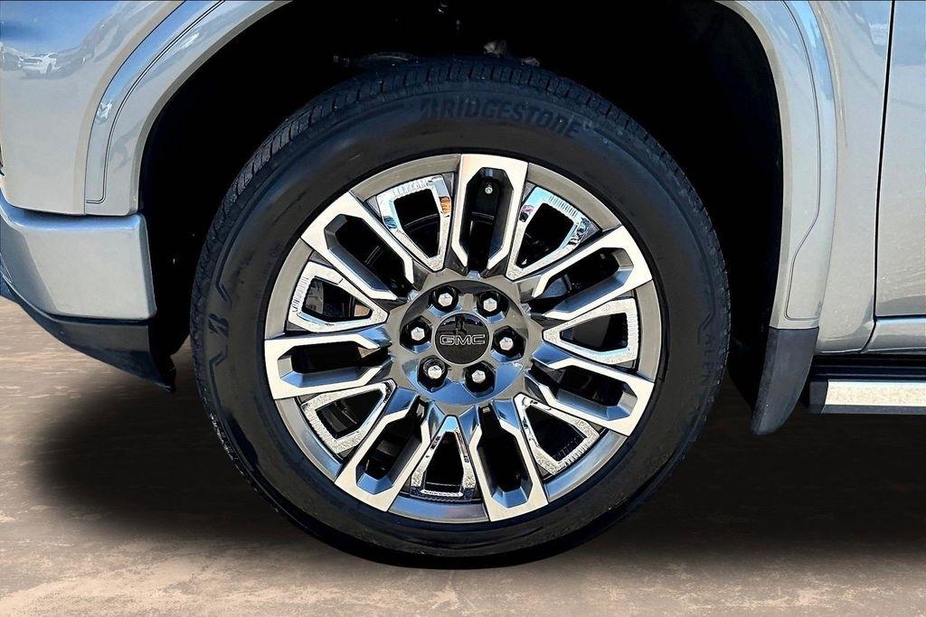 GMC Sierra 1500 Denali Ultimate Crew Cab 4WD 2023