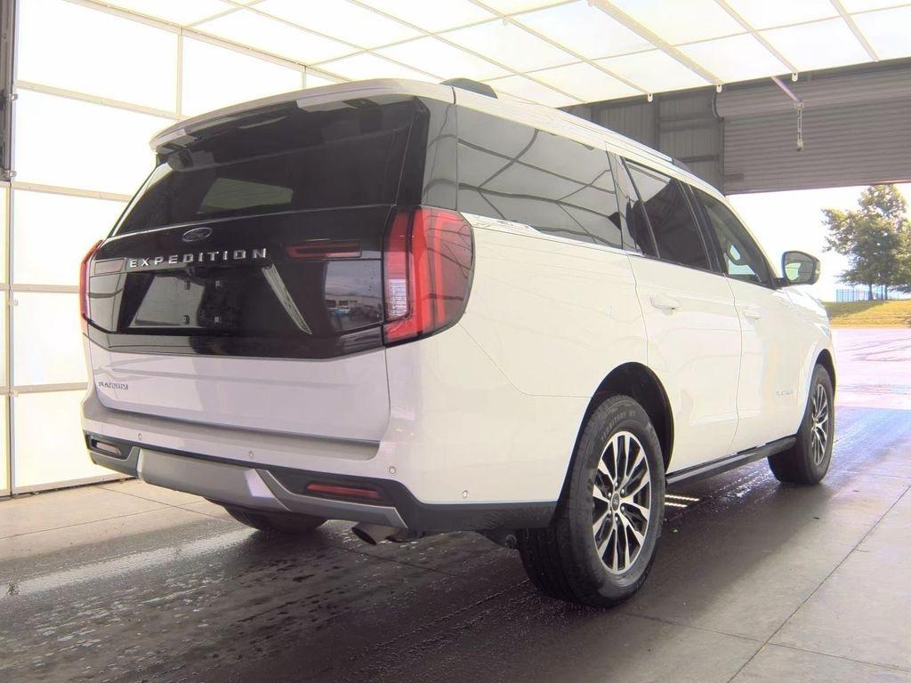 Ford Expedition Platinum 4WD 2025