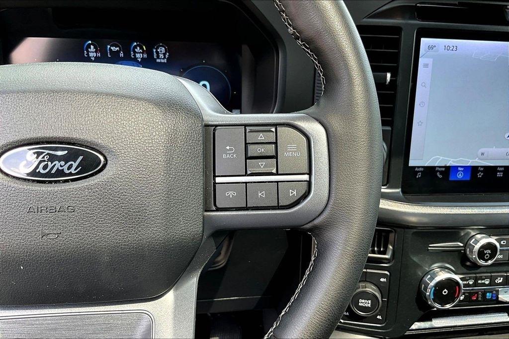 Ford F-150 Lariat SuperCrew 4WD 2025