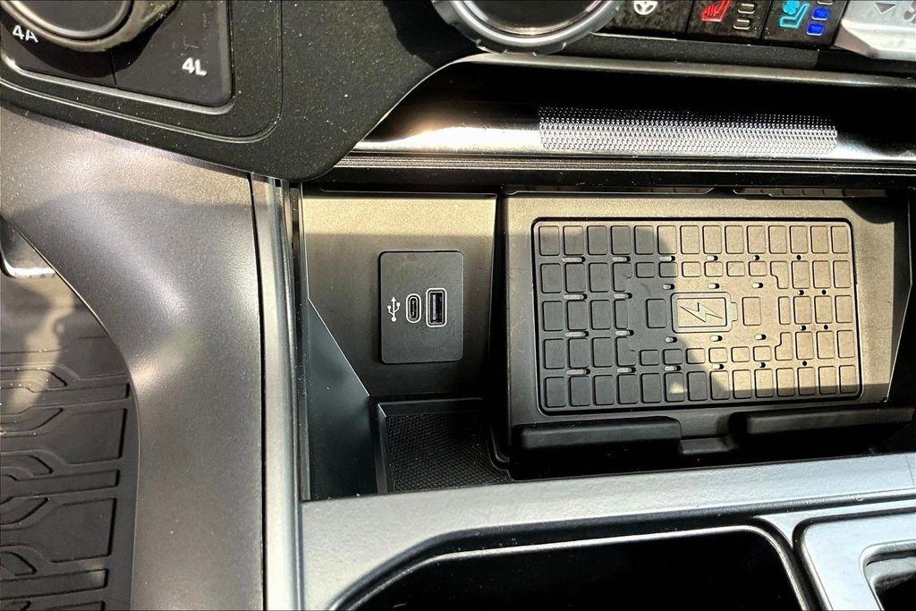 Ford F-150 Lariat SuperCrew 4WD 2025
