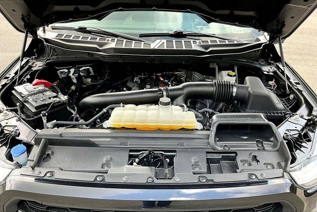 Ford F-150 Lariat SuperCrew 4WD 2025