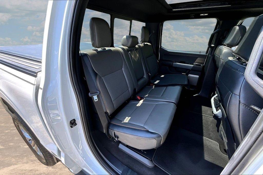 Ford F-150 Lariat SuperCrew 4WD 2024