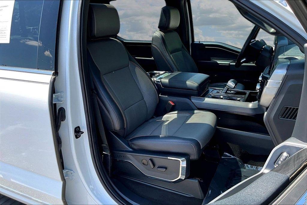 Ford F-150 Lariat SuperCrew 4WD 2024