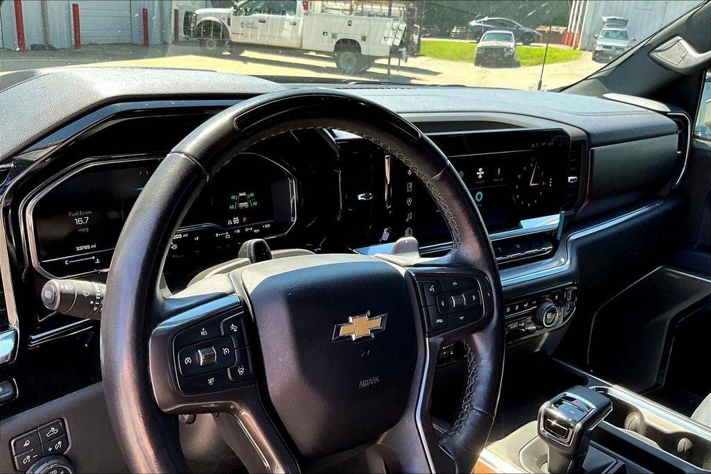 Chevrolet Silverado 1500 High Country Crew Cab 4WD 2023