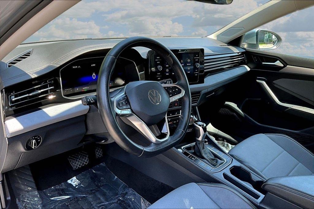 Volkswagen Jetta SE 2025