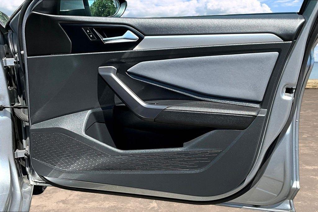 Volkswagen Jetta SE 2025