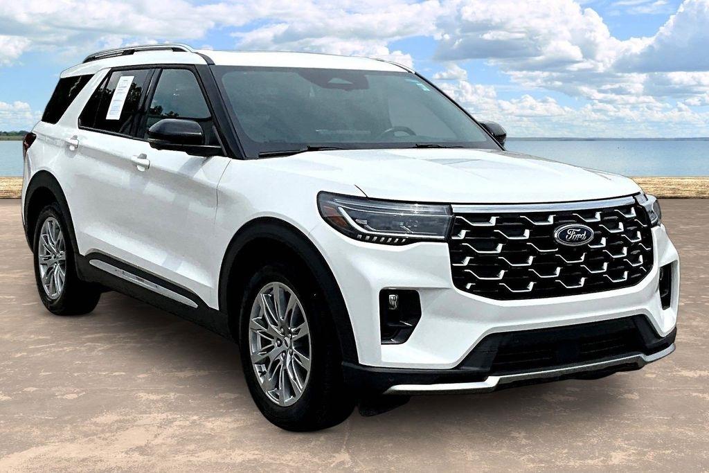 2025 Ford Explorer 