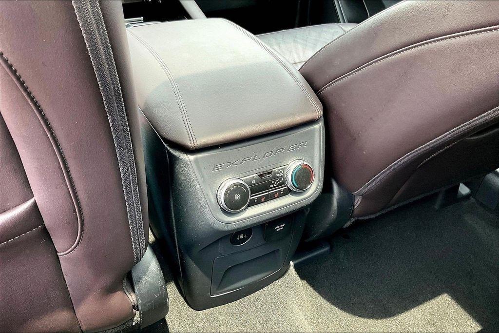 Ford Explorer  2025
