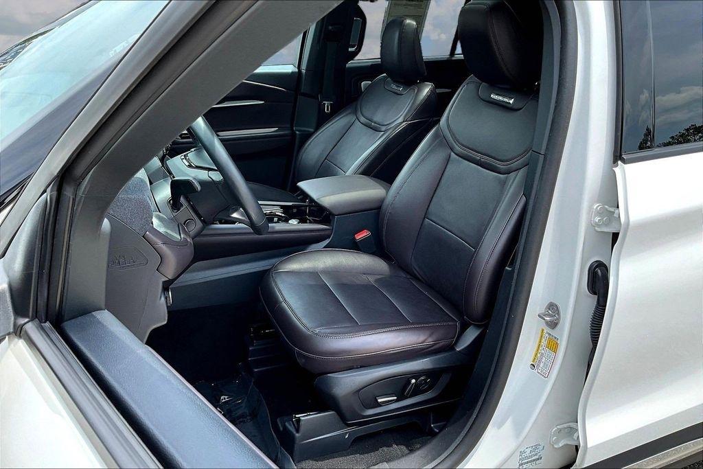 Ford Explorer  2025