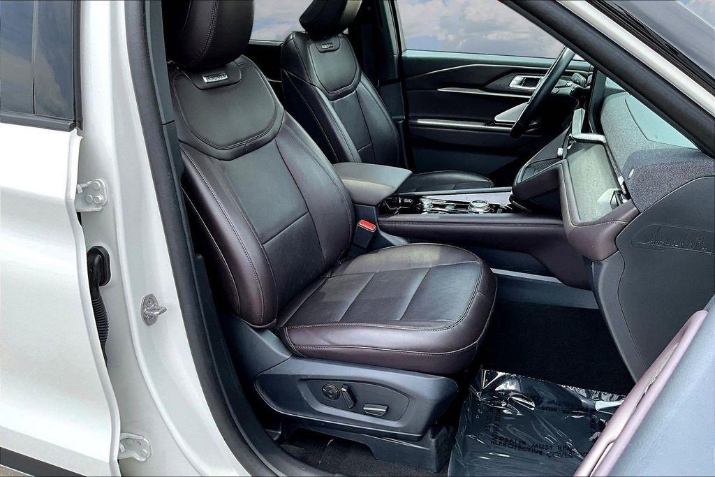 Ford Explorer  2025