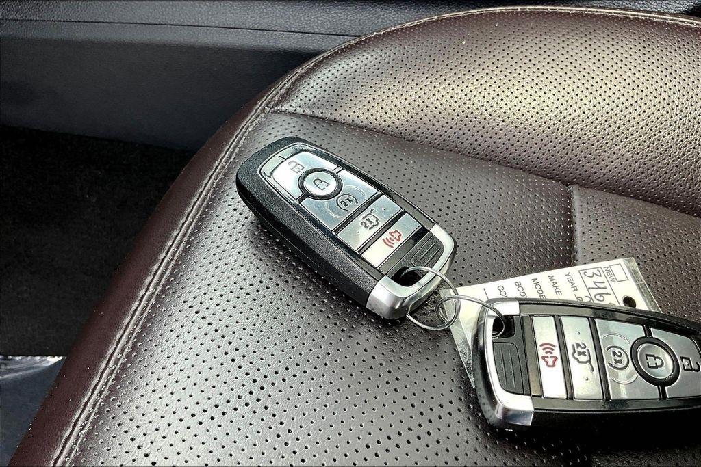 Ford Explorer  2025