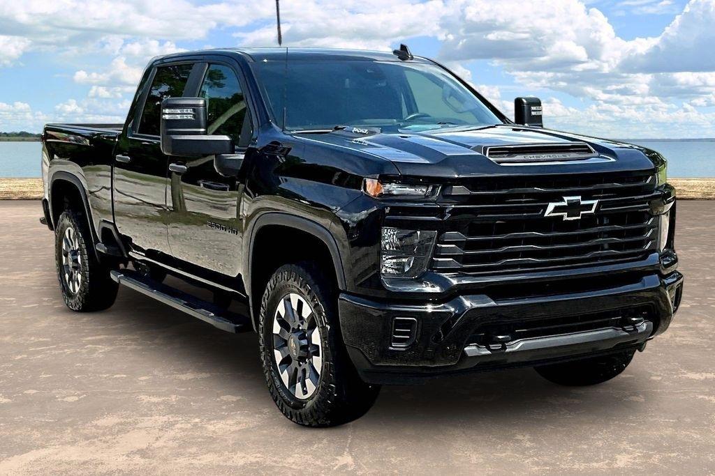2024 Chevrolet Silverado 2500HD Custom Crew Cab Short Box 4WD