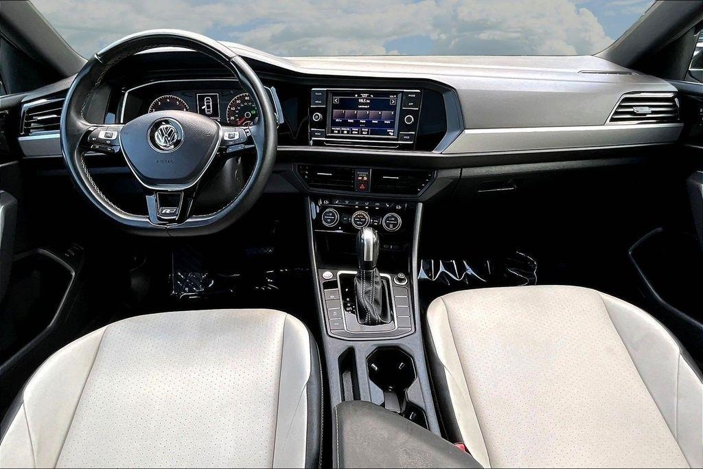 Volkswagen Jetta 1.4T S 8A 2020