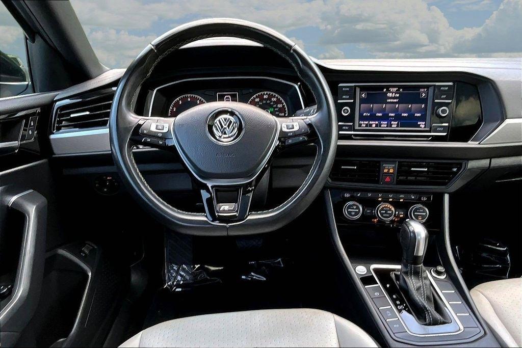 Volkswagen Jetta 1.4T S 8A 2020