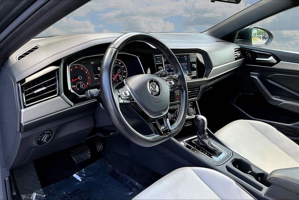 Volkswagen Jetta 1.4T S 8A 2020
