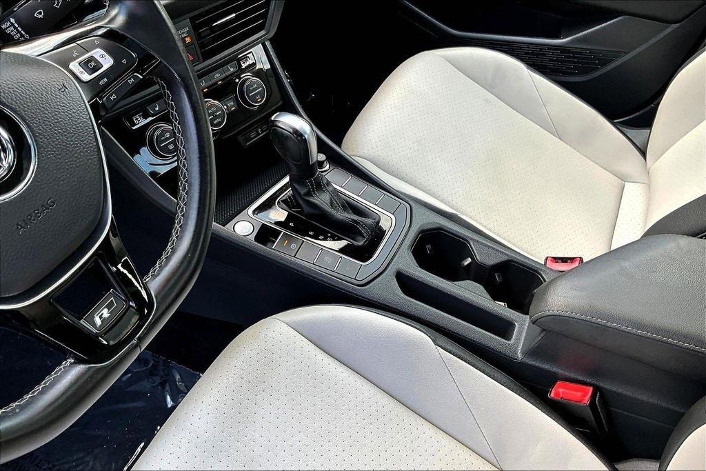 Volkswagen Jetta 1.4T S 8A 2020