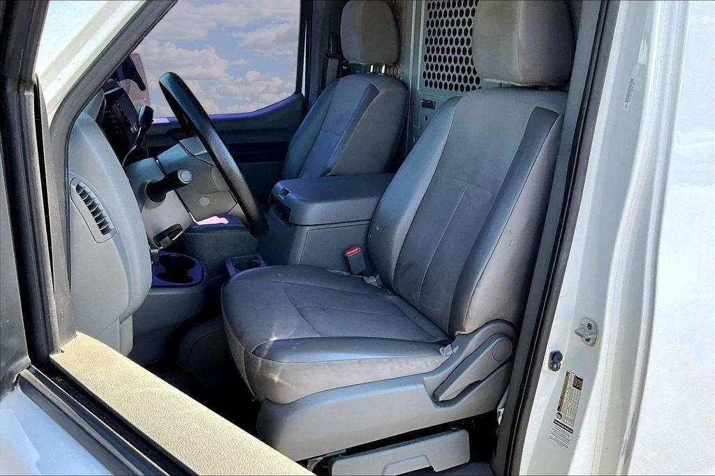 Nissan NV Cargo 2500 HD S V6 2021