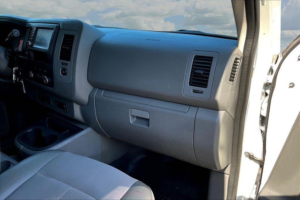 Nissan NV Cargo 2500 HD S V6 2021
