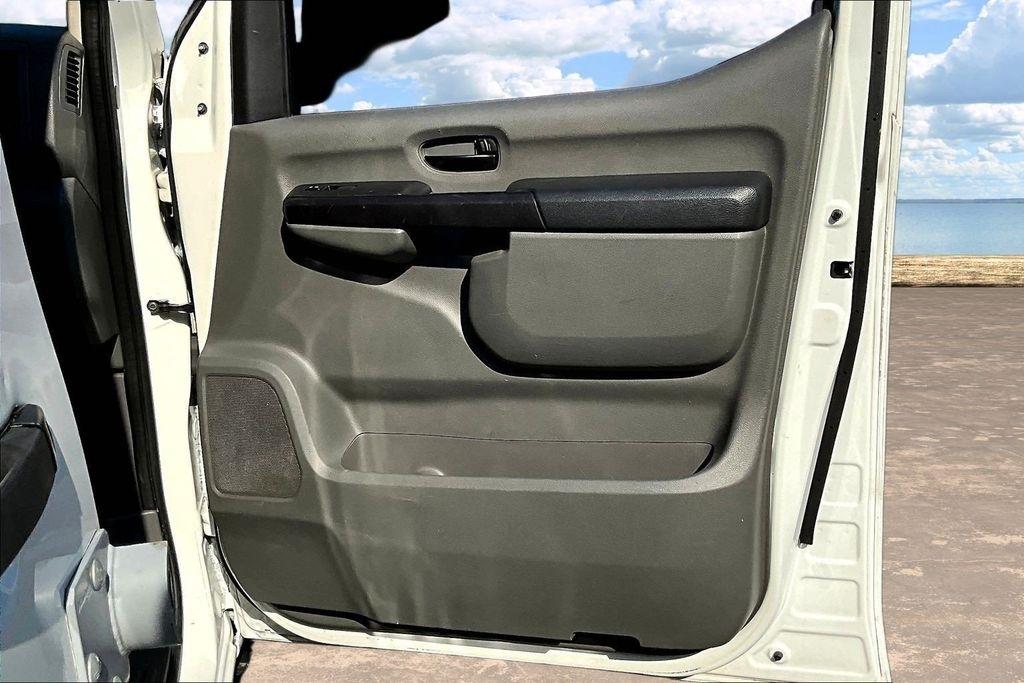 Nissan NV Cargo 2500 HD S V6 2021