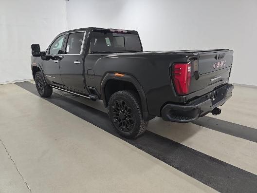 GMC Sierra 2500HD Denali Crew Cab 4WD SB 2024