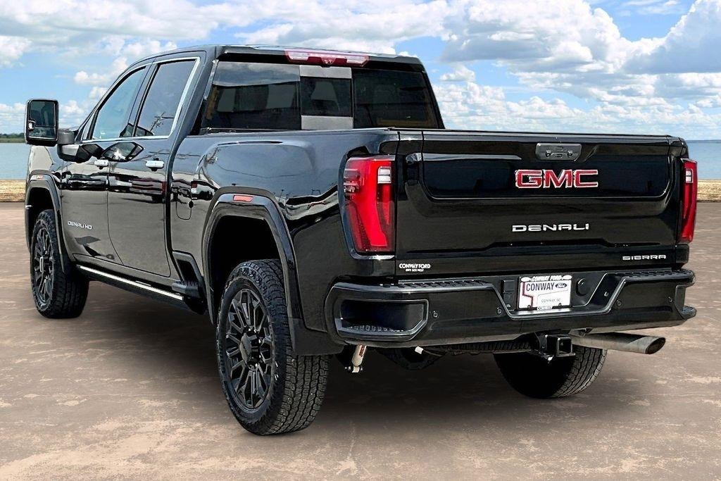 GMC Sierra 2500HD Denali Crew Cab 4WD SB 2024