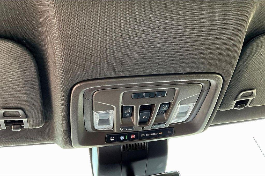 GMC Sierra 2500HD Denali Crew Cab 4WD SB 2024