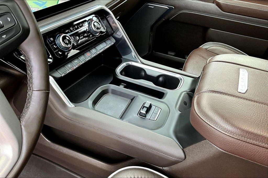 GMC Sierra 2500HD Denali Crew Cab 4WD SB 2024