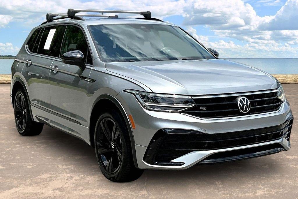 2023 Volkswagen Tiguan SE R-Line Black