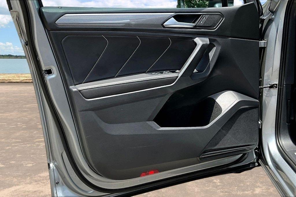 Volkswagen Tiguan SE R-Line Black 2023