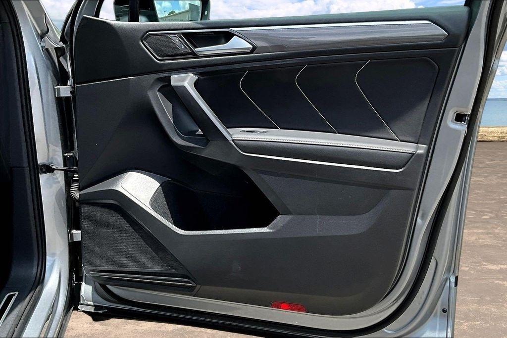 Volkswagen Tiguan SE R-Line Black 2023
