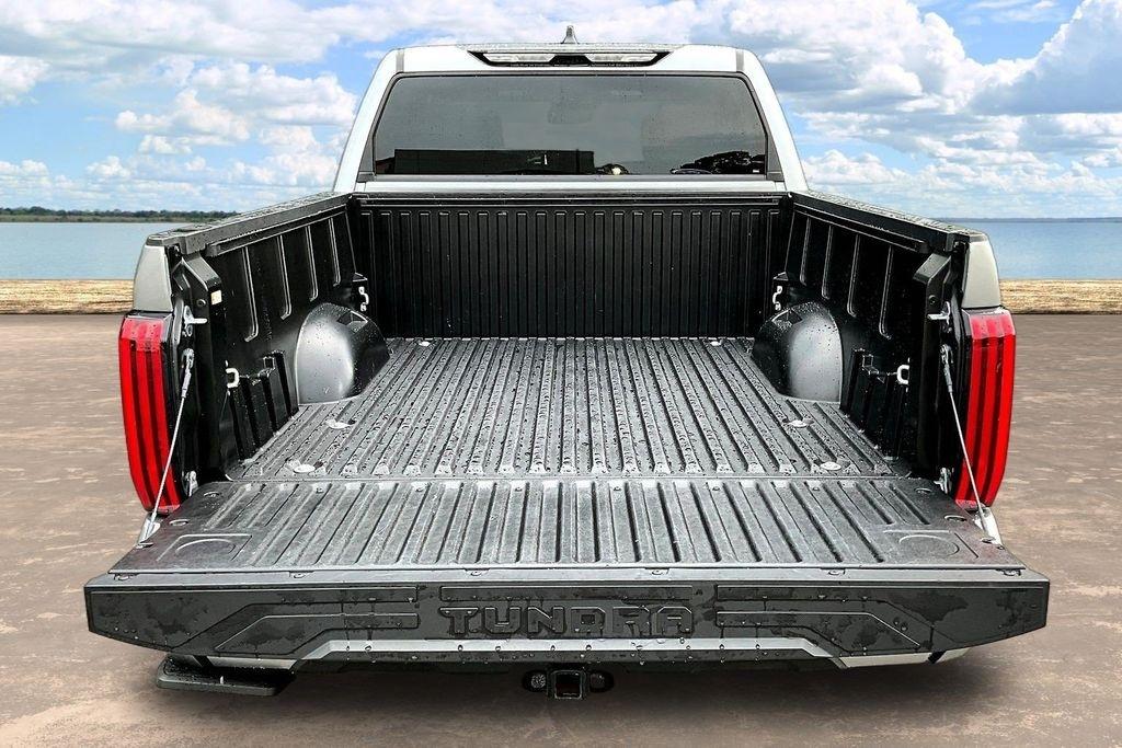 Toyota Tundra Limited CrewMax 4WD 2025