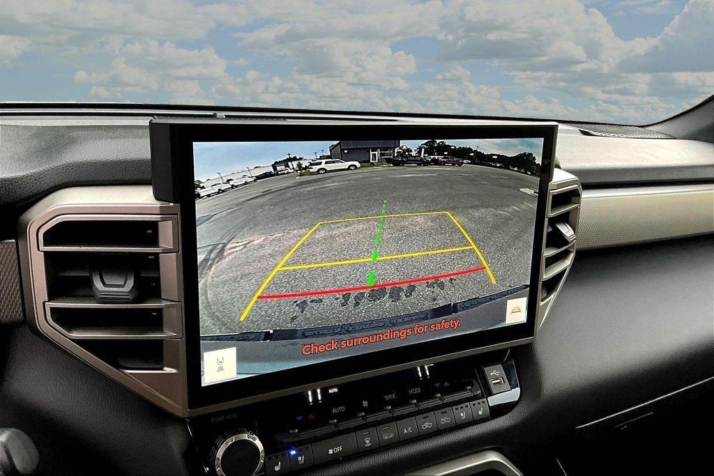 Toyota Tundra Limited CrewMax 4WD 2025