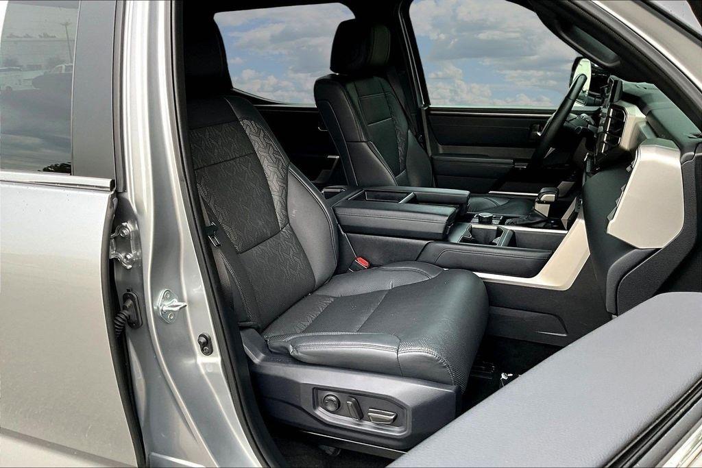 Toyota Tundra Limited CrewMax 4WD 2025