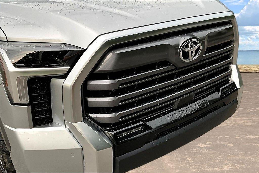 Toyota Tundra Limited CrewMax 4WD 2025