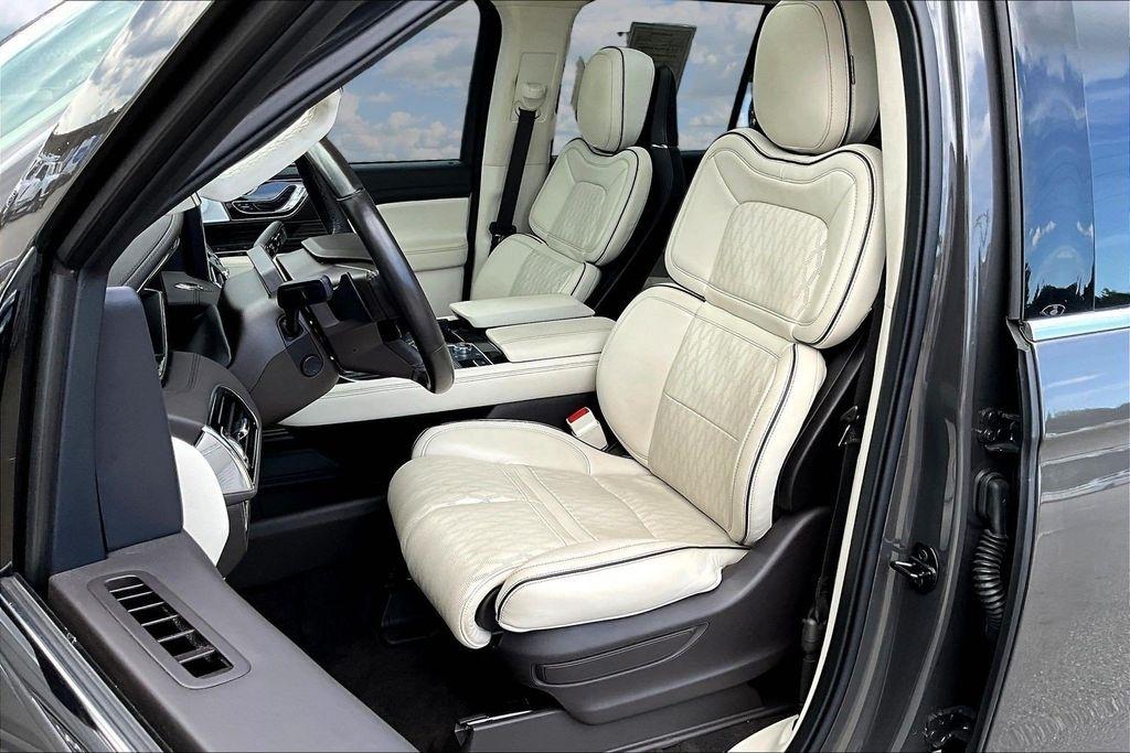 Lincoln Navigator Black Label 4WD 2023