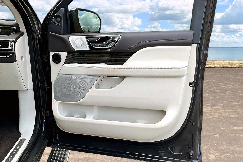 Lincoln Navigator Black Label 4WD 2023