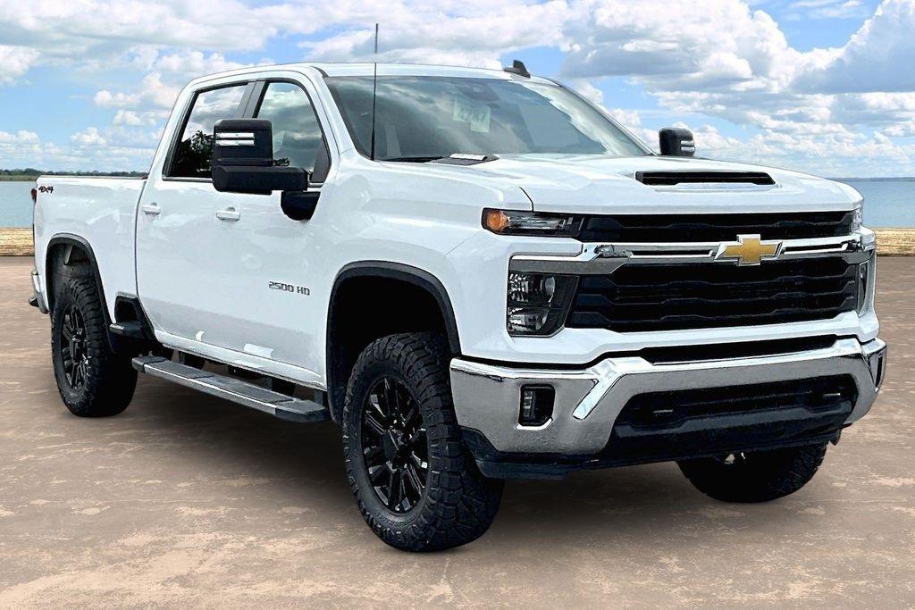 2025 Chevrolet Silverado 2500HD LT Crew Cab Long Box 4WD