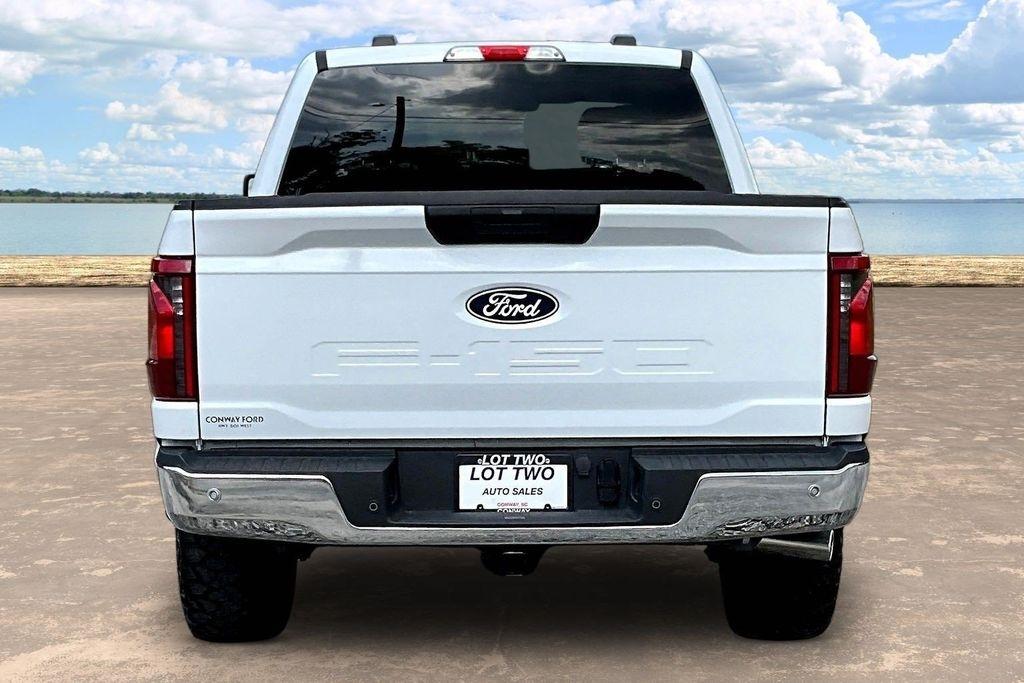 Ford F-150 XLT SuperCrew 4WD 2025