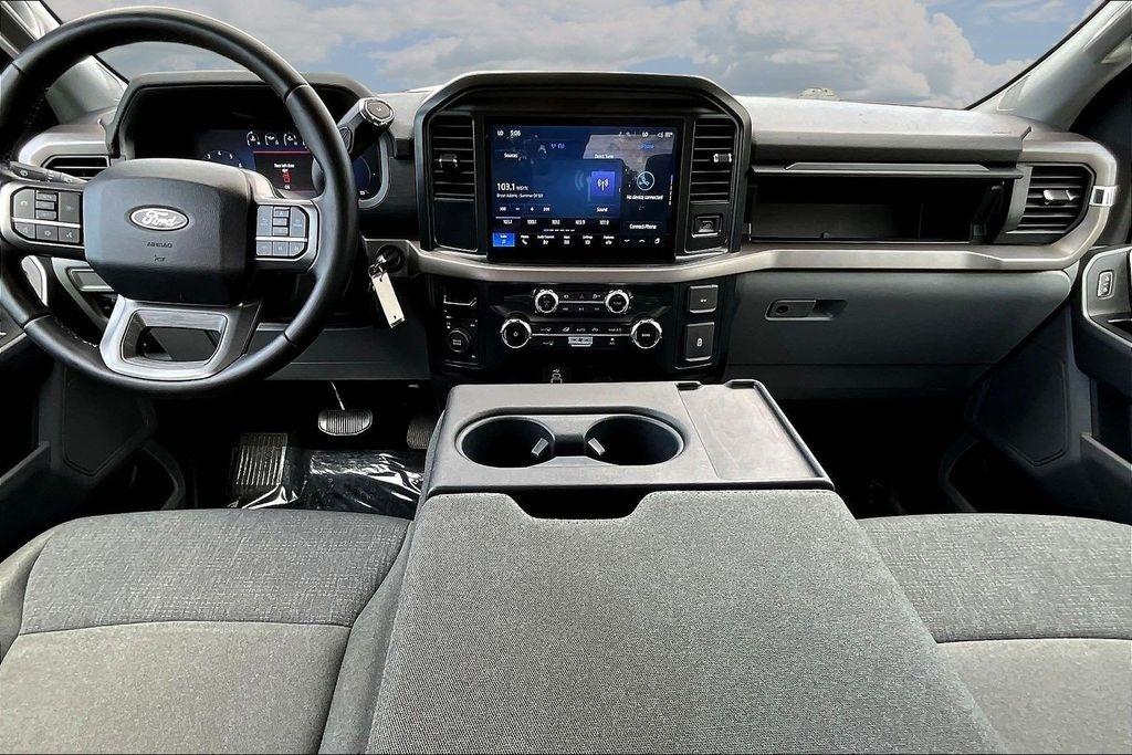 Ford F-150 XLT SuperCrew 4WD 2025