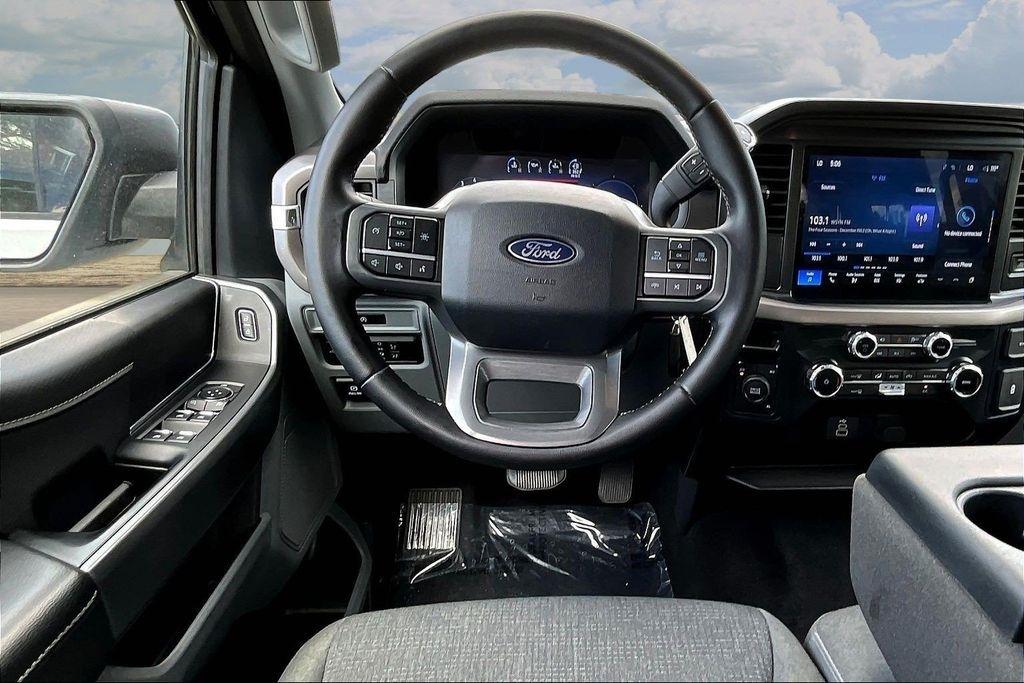 Ford F-150 XLT SuperCrew 4WD 2025