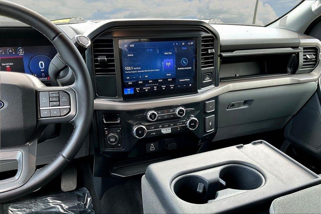 Ford F-150 XLT SuperCrew 4WD 2025