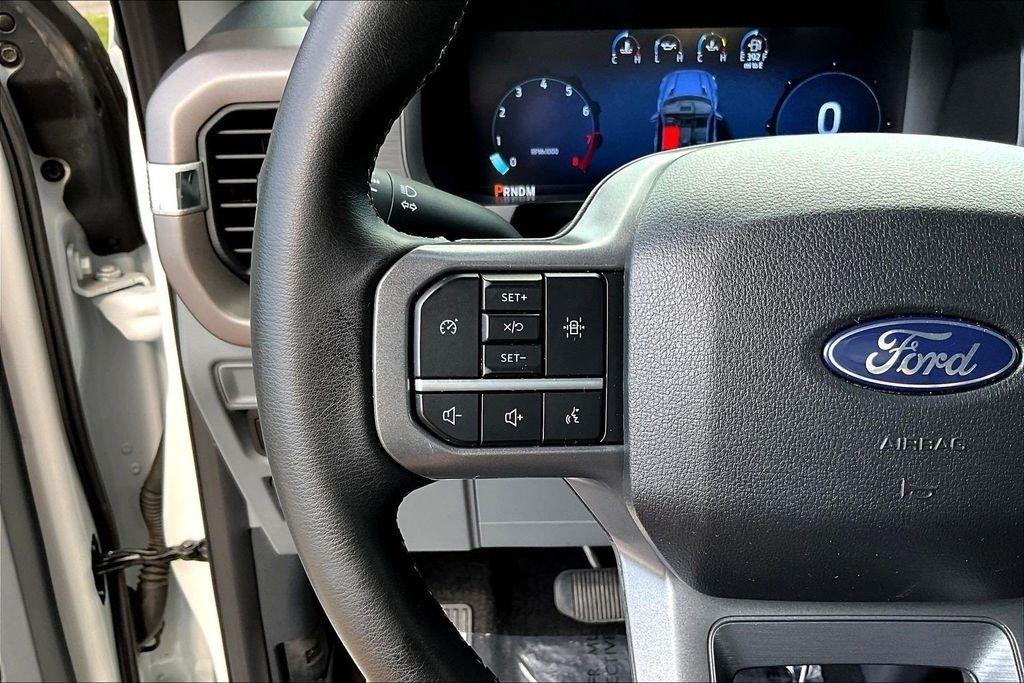 Ford F-150 XLT SuperCrew 4WD 2025