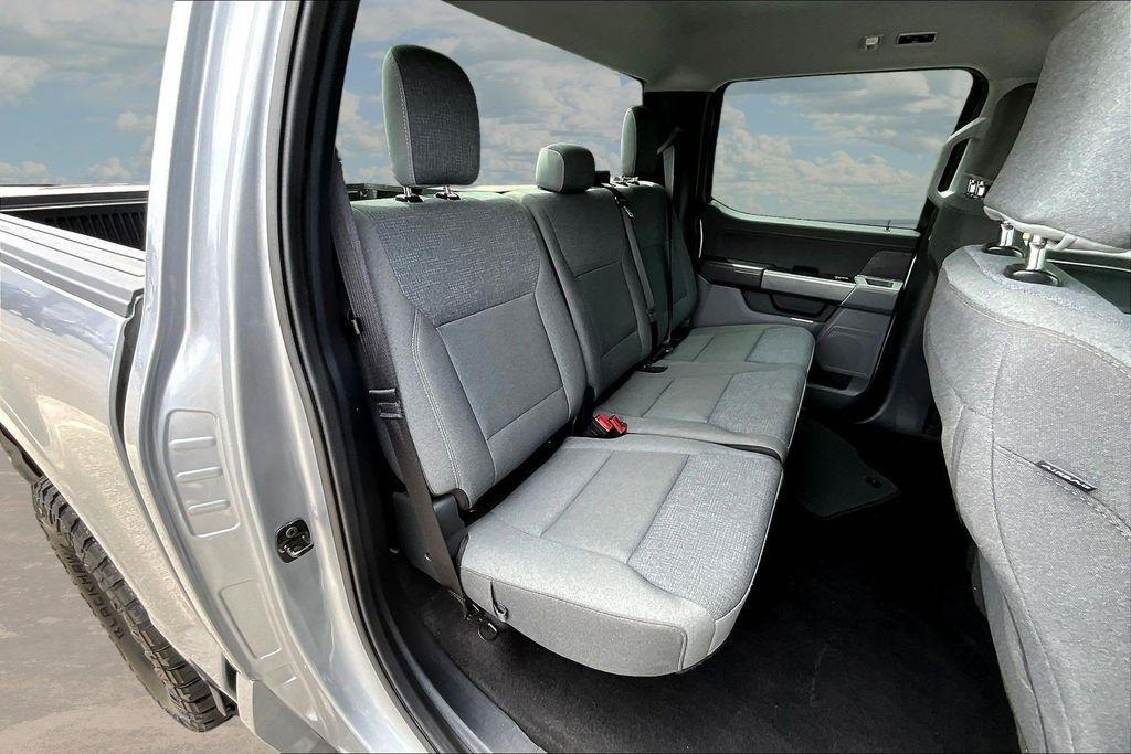 Ford F-150 XLT SuperCrew 4WD 2025