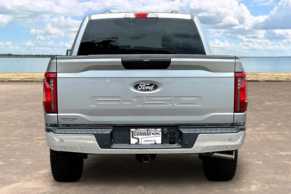Ford F-150 XLT SuperCrew 4WD 2025