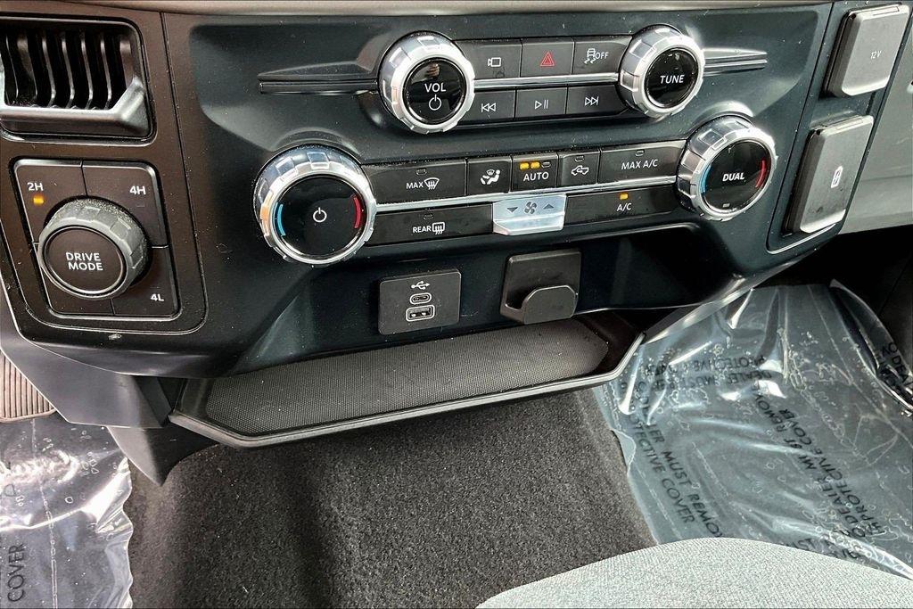 Ford F-150 XLT SuperCrew 4WD 2025