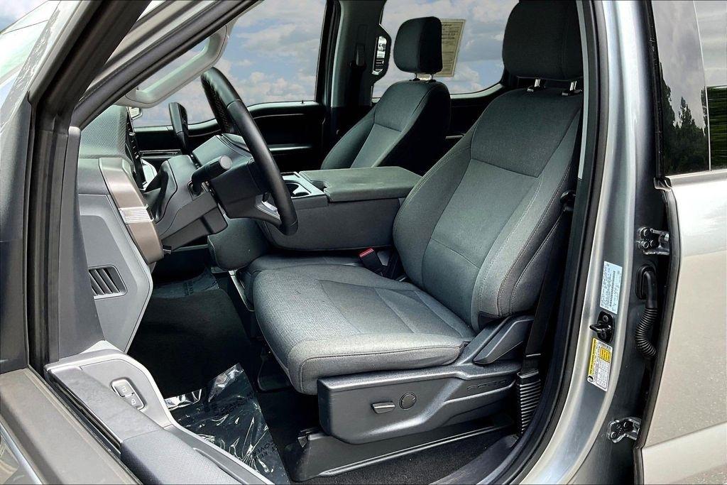 Ford F-150 XLT SuperCrew 4WD 2025