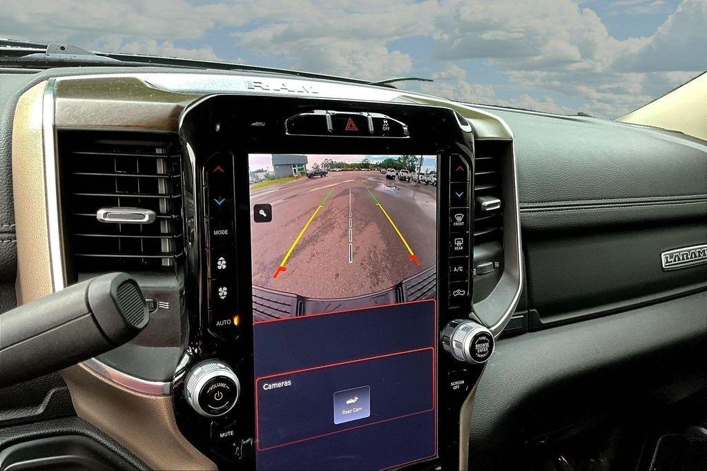 RAM 2500 Laramie Crew Cab SWB 4WD 2024