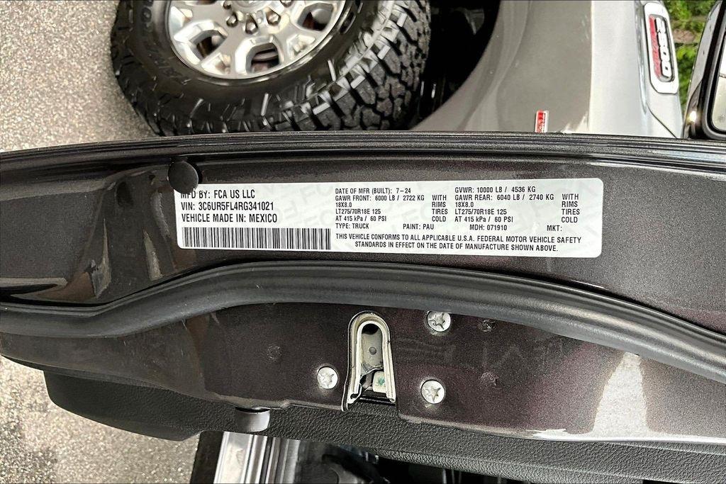 RAM 2500 Laramie Crew Cab SWB 4WD 2024
