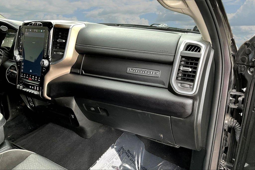 RAM 2500 Laramie Crew Cab SWB 4WD 2024